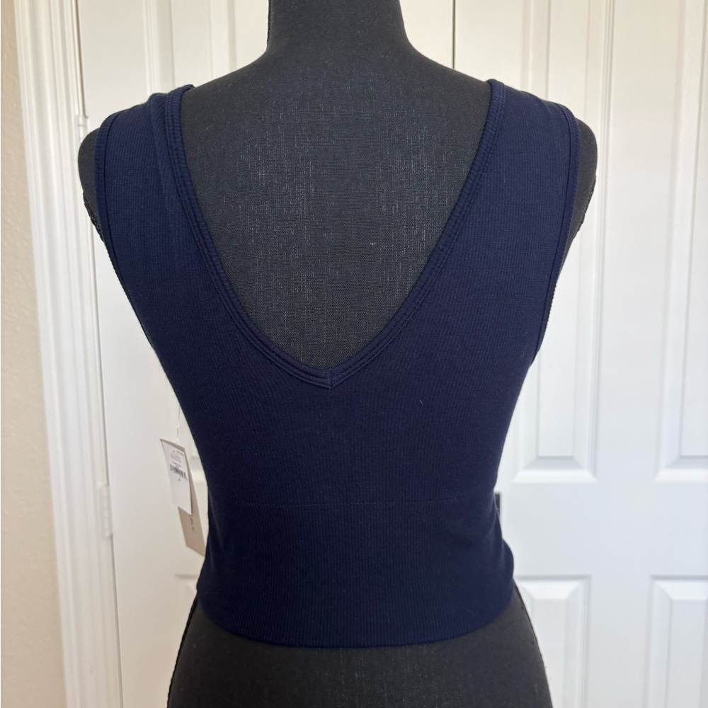 Banana Republic Navy Ribbed Tank Top NWT - Picture 3 of 10